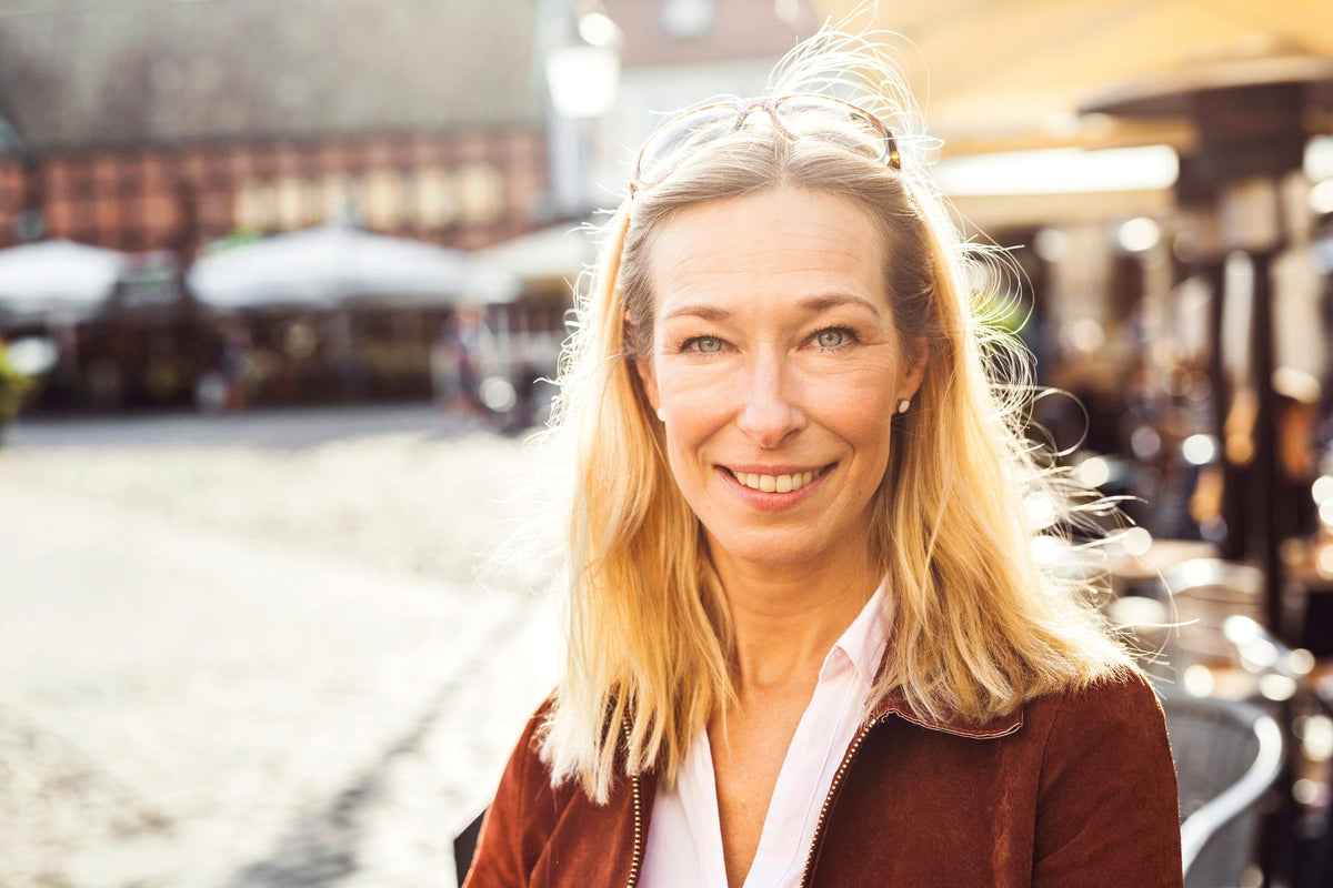 Att dejta i klimakteriet: så behåller du självförtroendet när värmevallningarna slår till